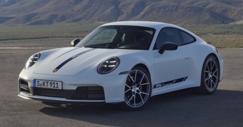 2025 Porsche 911 Carrera T Unveiled with 6-Speed Manual Gearbox, Convertible Variant
